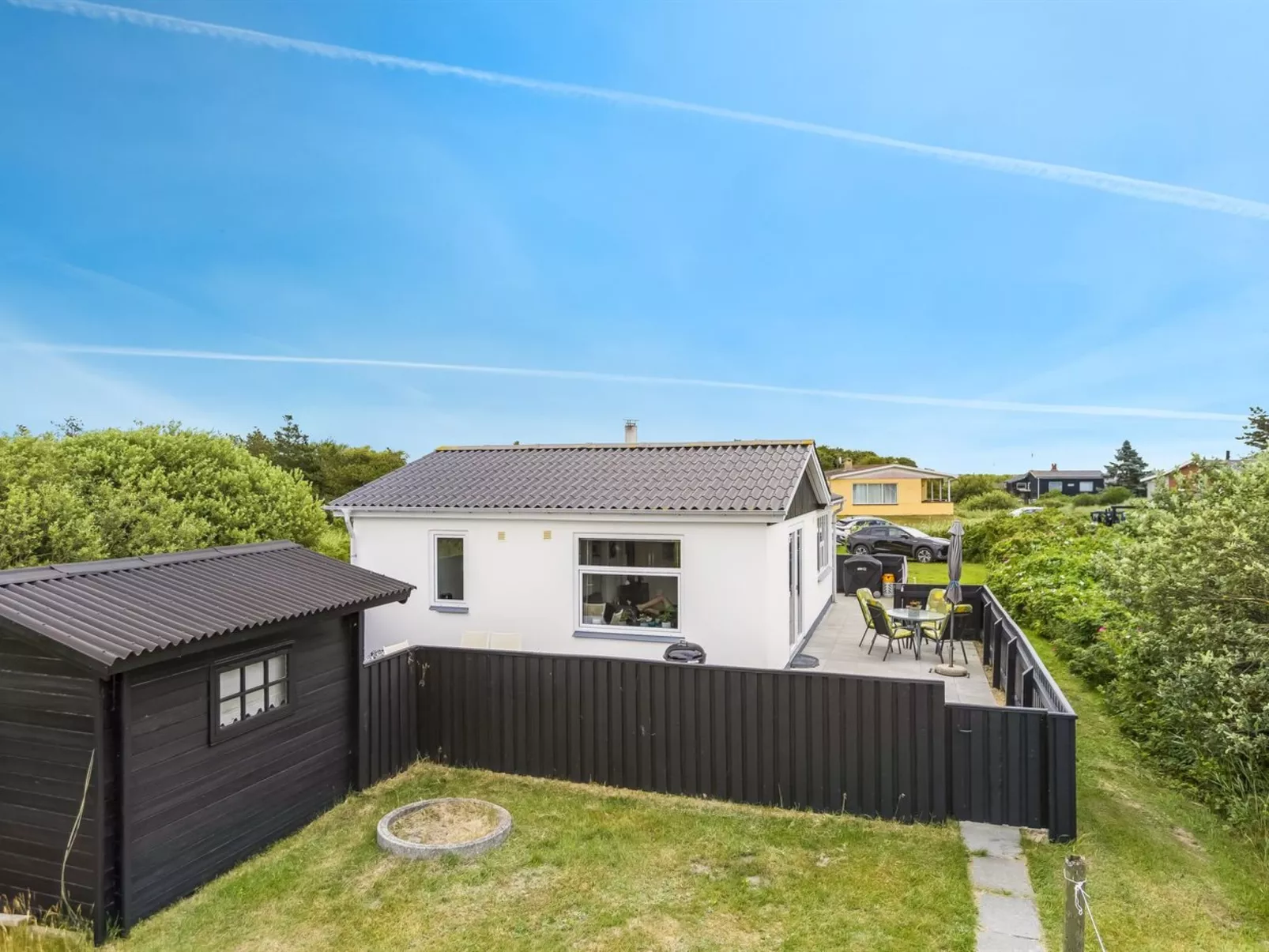 "Pupa" - 500m from the sea