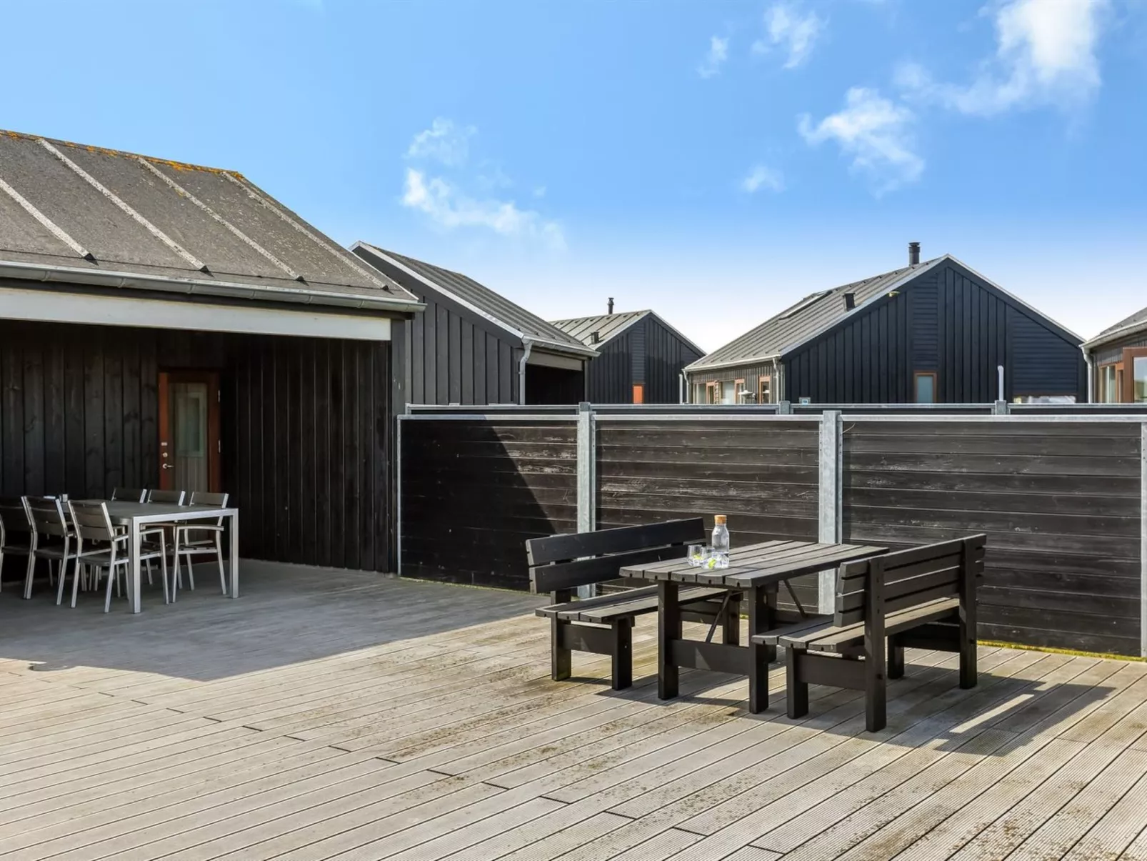 "Elinora" - 100m from the sea