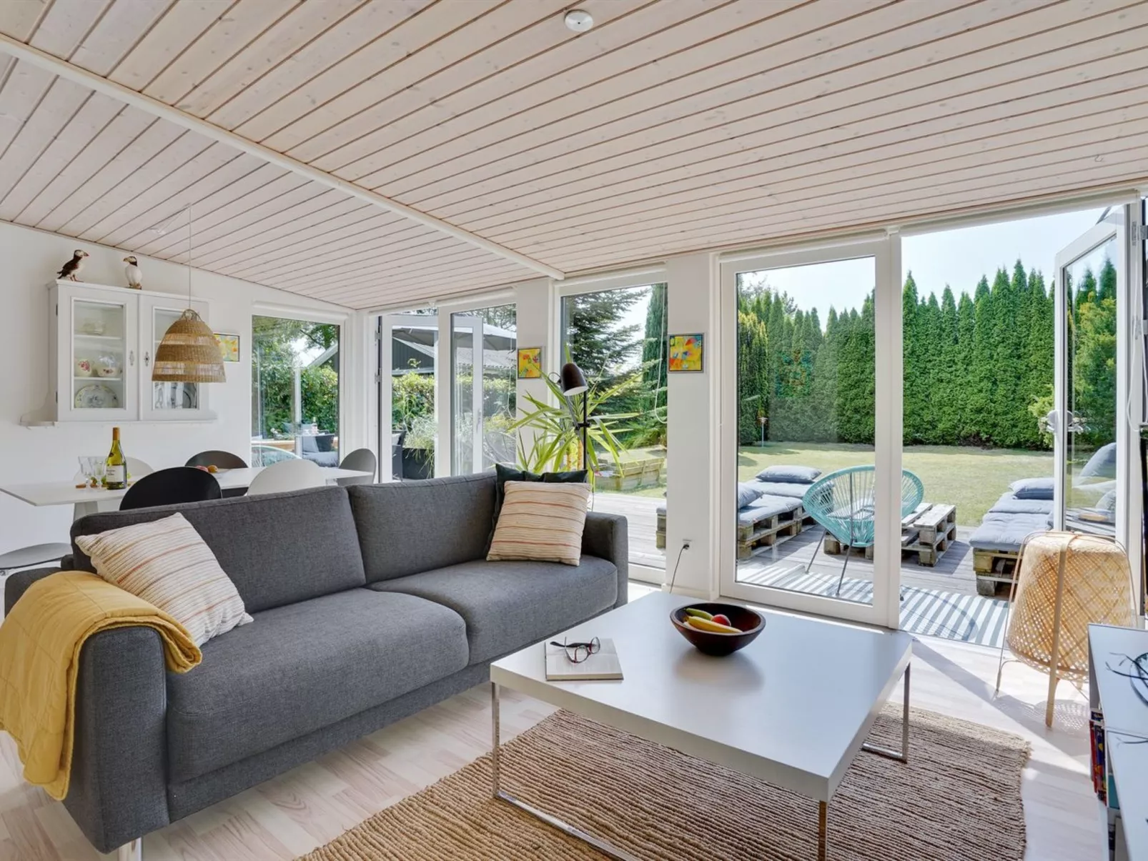 "Edin" - 400m from the sea