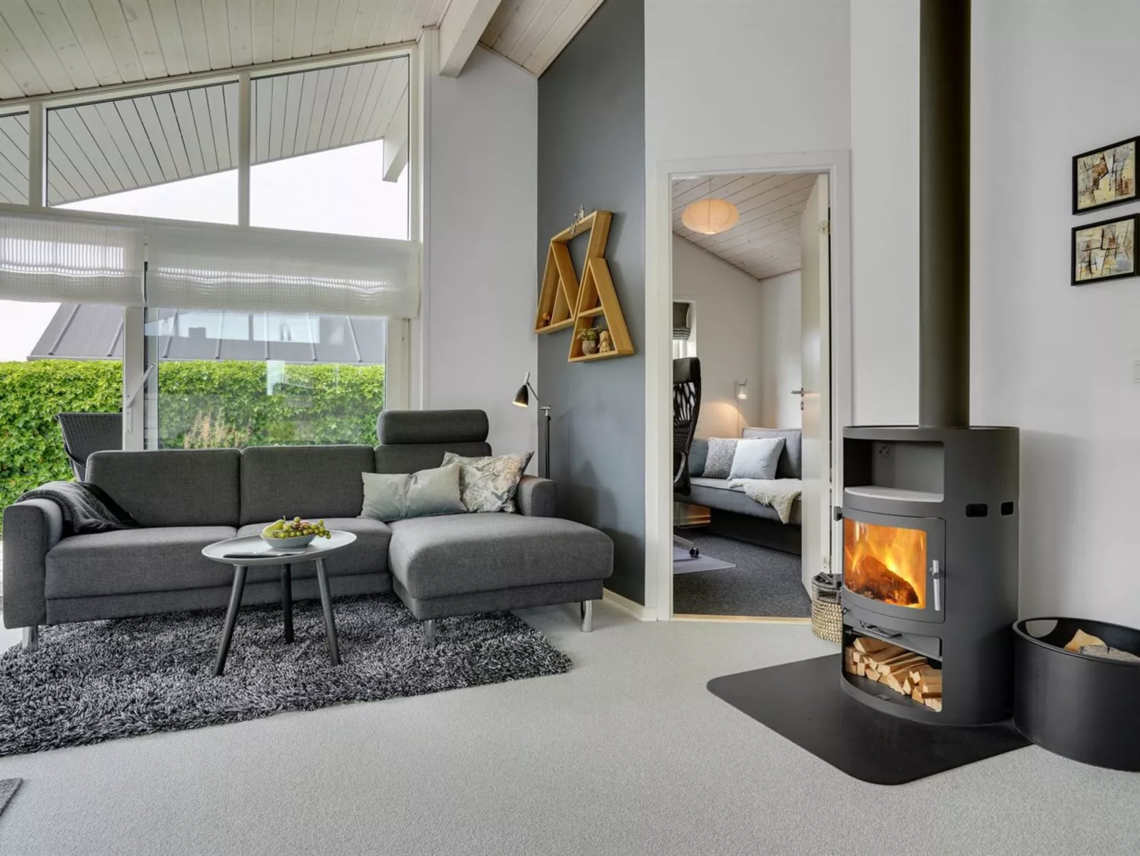 "Sjarlotte" - 100m from the sea