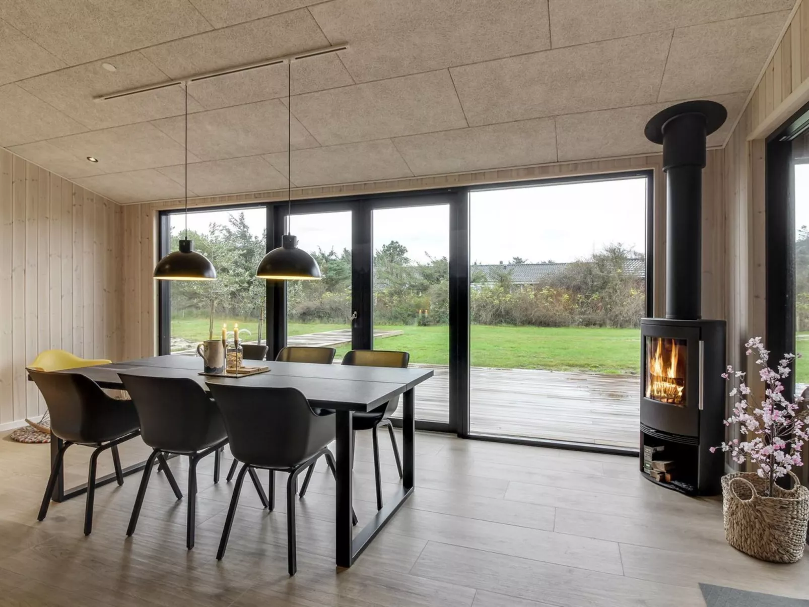 "Tatania" - 800m from the sea