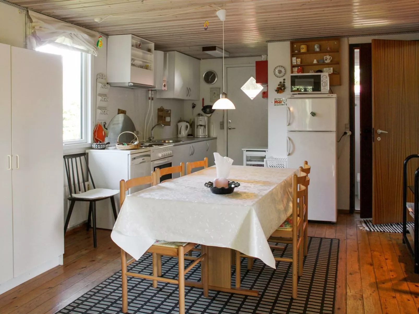 "Aneline" - 700m from the sea