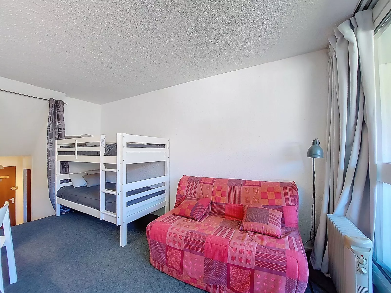 Brelin Evons R05-Binnen