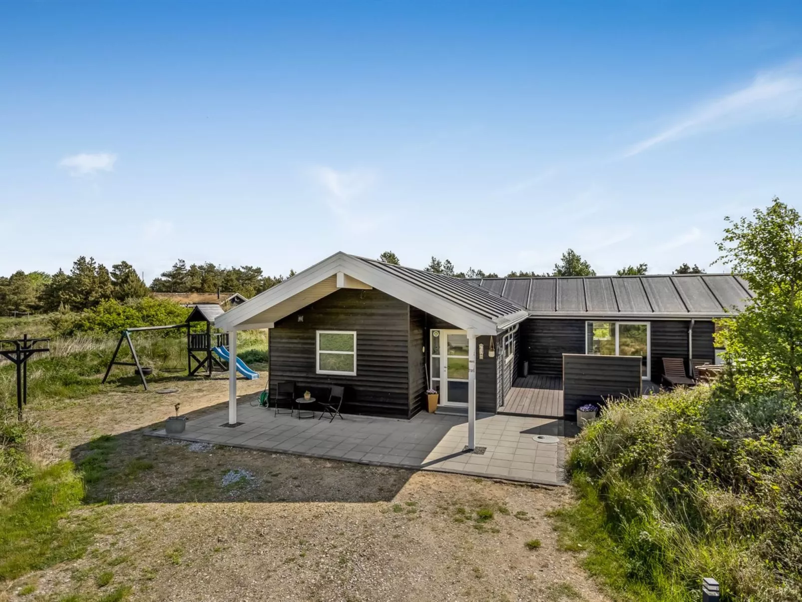 "Minke" - 2.2km from the sea