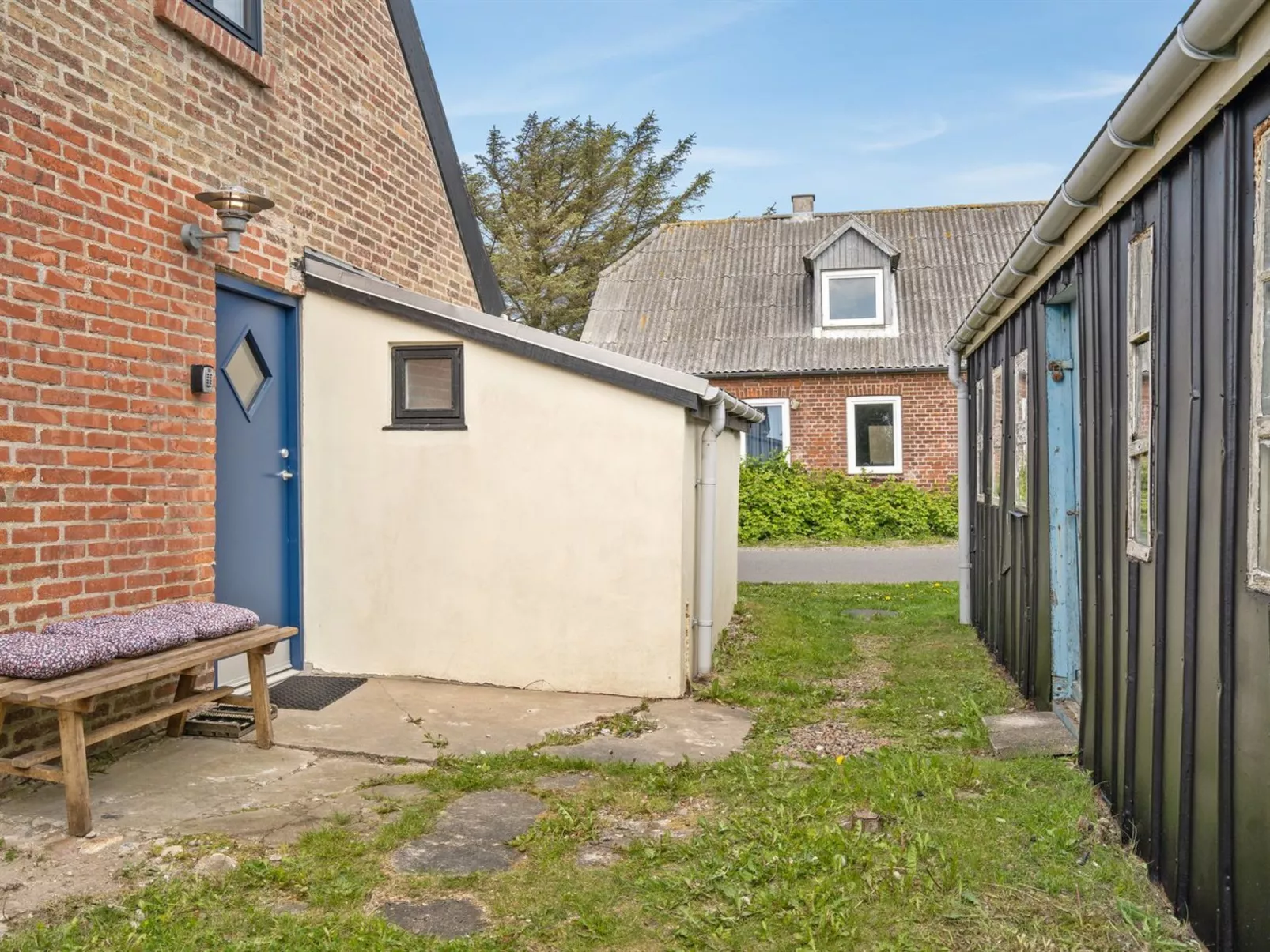 "Nevis" - 1.5km from the sea-Buiten