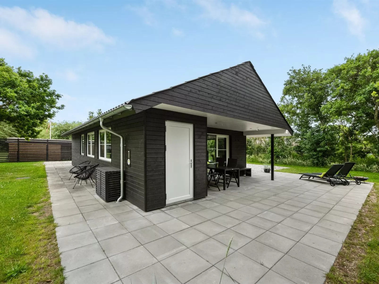 "Øn" -  from the sea