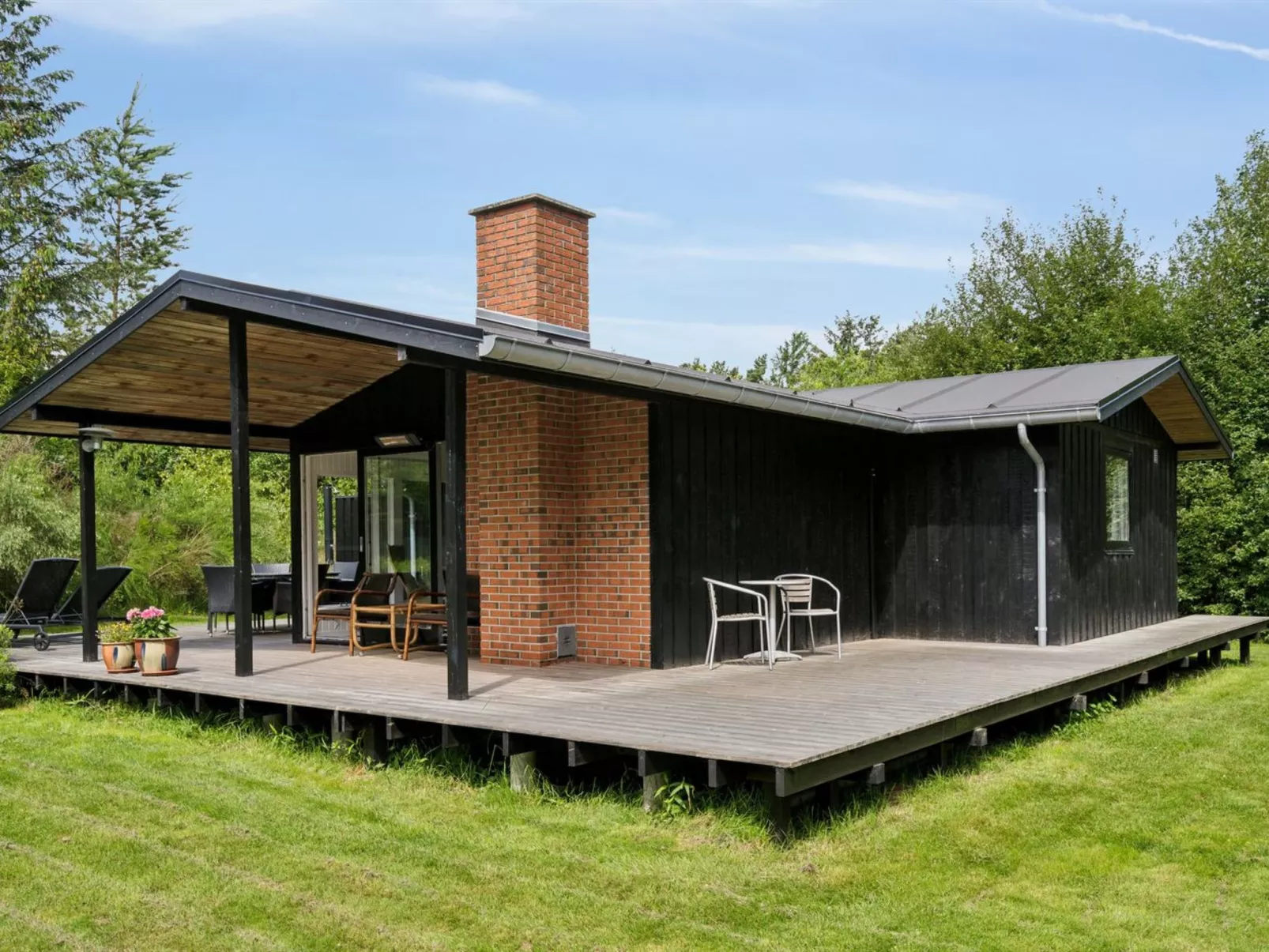 "Skjold" - 600m from the sea