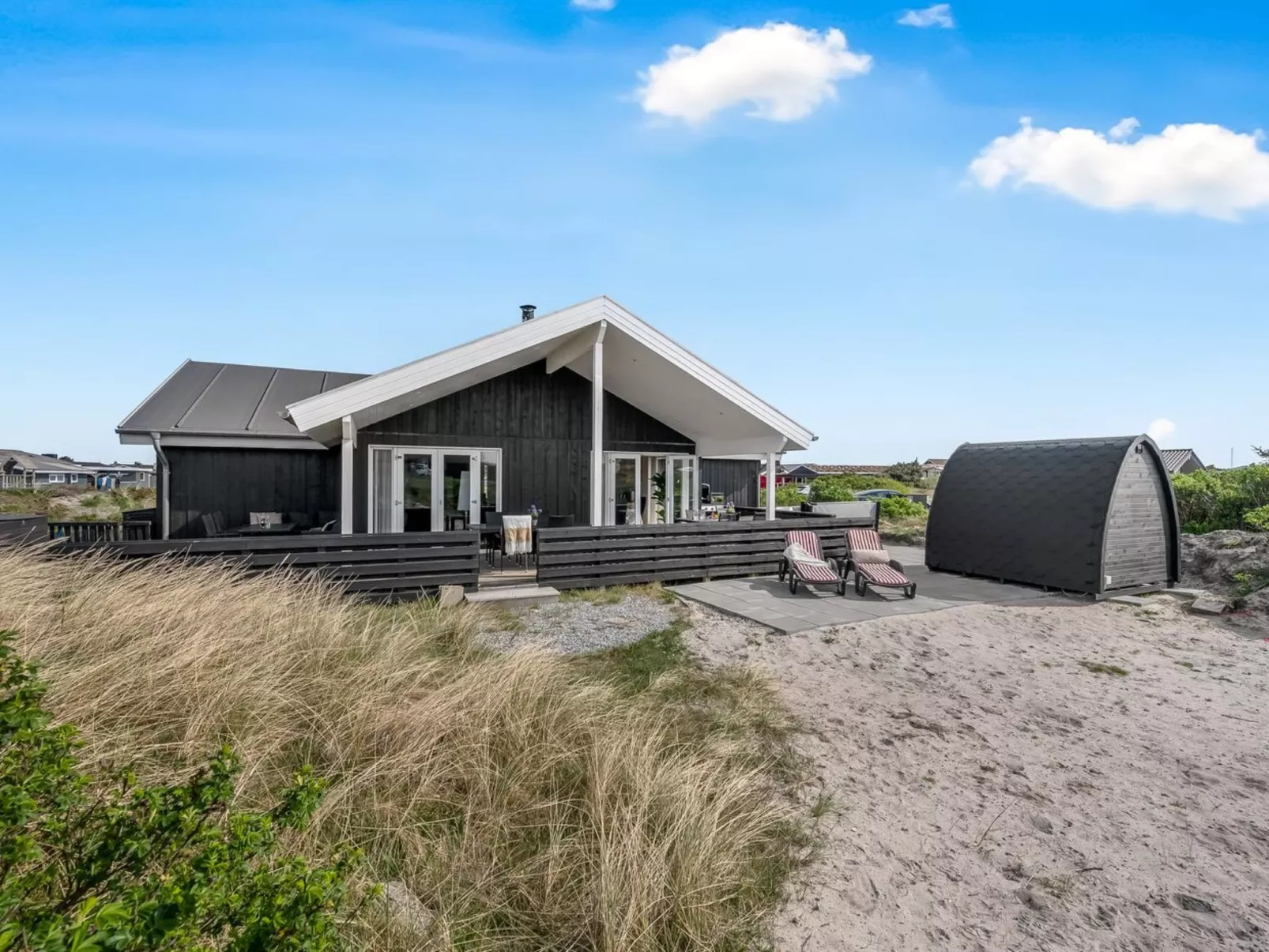 "Sibyll" -  from the sea