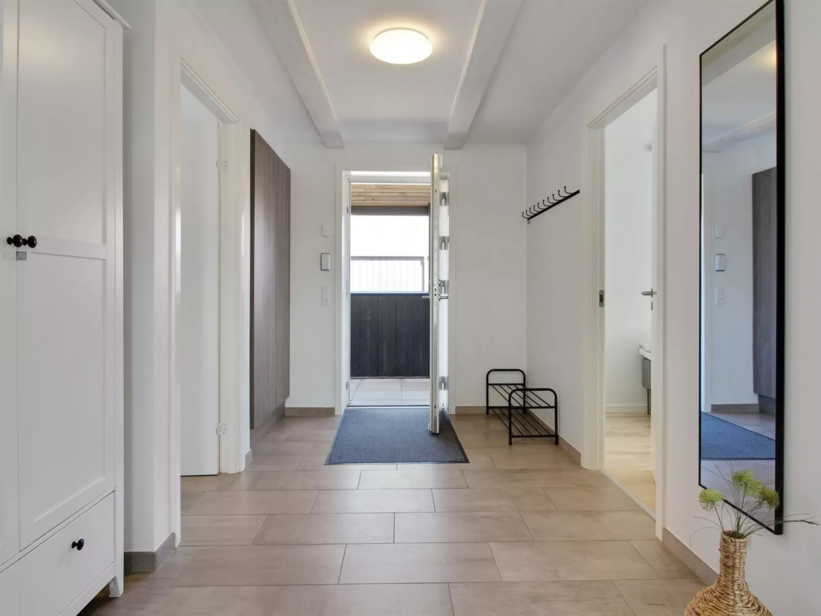 "Gine" - 1.5km from the sea