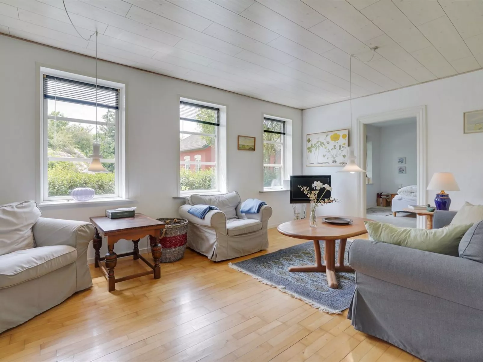 "Jonni" - 15km from the sea