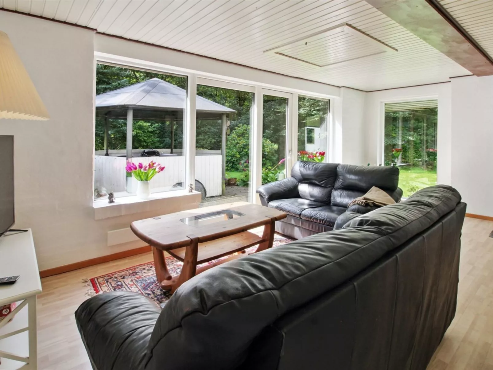 "Florinka" - 31km from the sea-Binnen