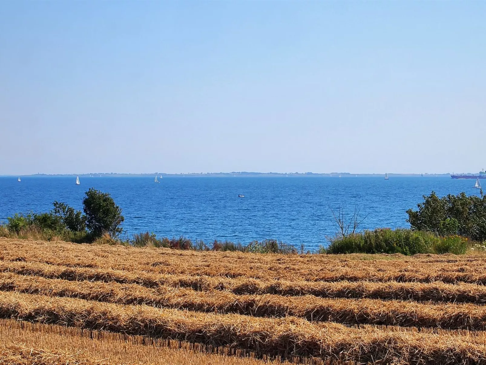 "Hera" - 200m from the sea