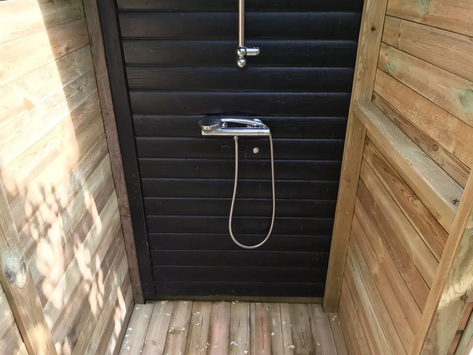 "Henryk" - 500m from the sea