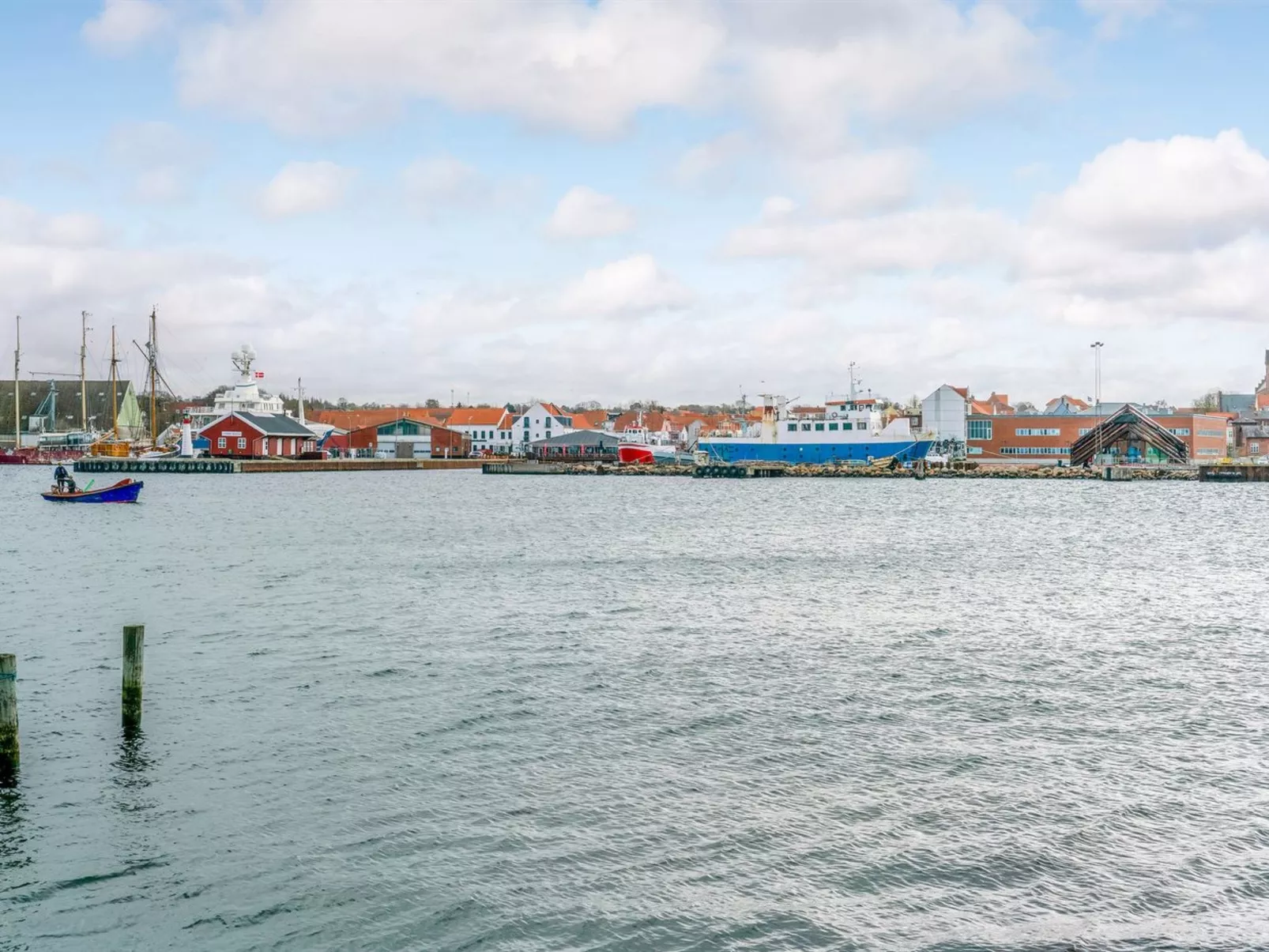 "Gaby" - 250m from the sea