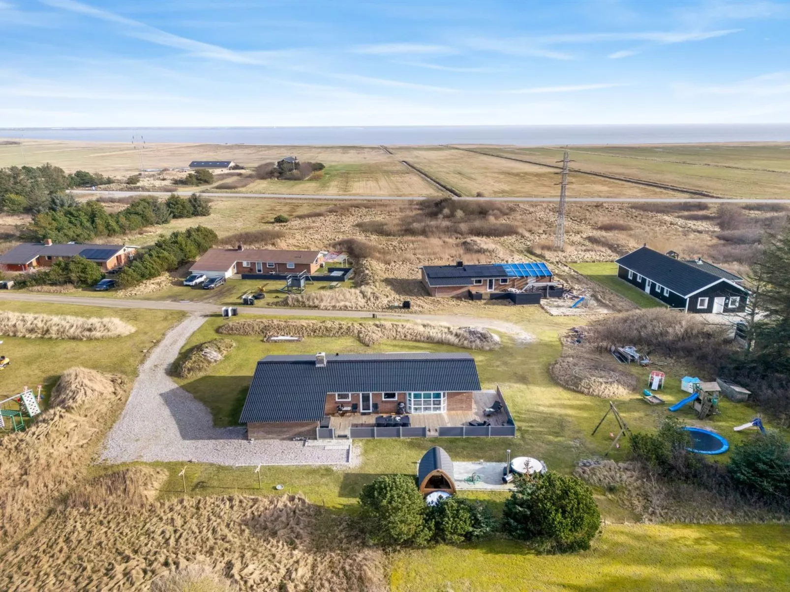 "Sissan" - 900m from the sea