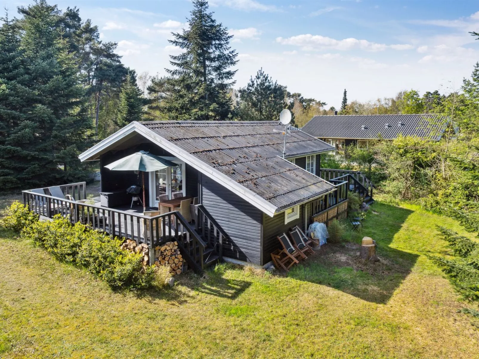 "Arild" - 10m from the sea