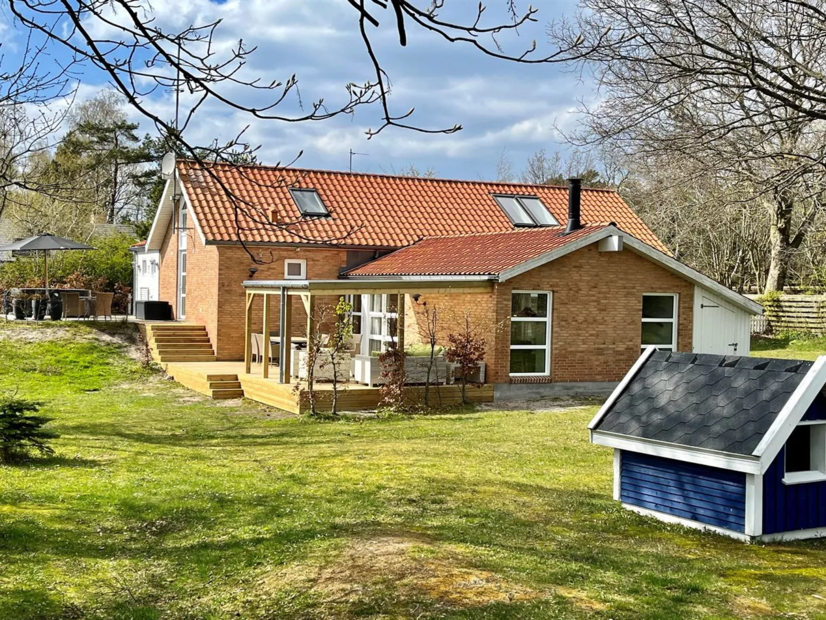 "Marjukka" - 10m from the sea