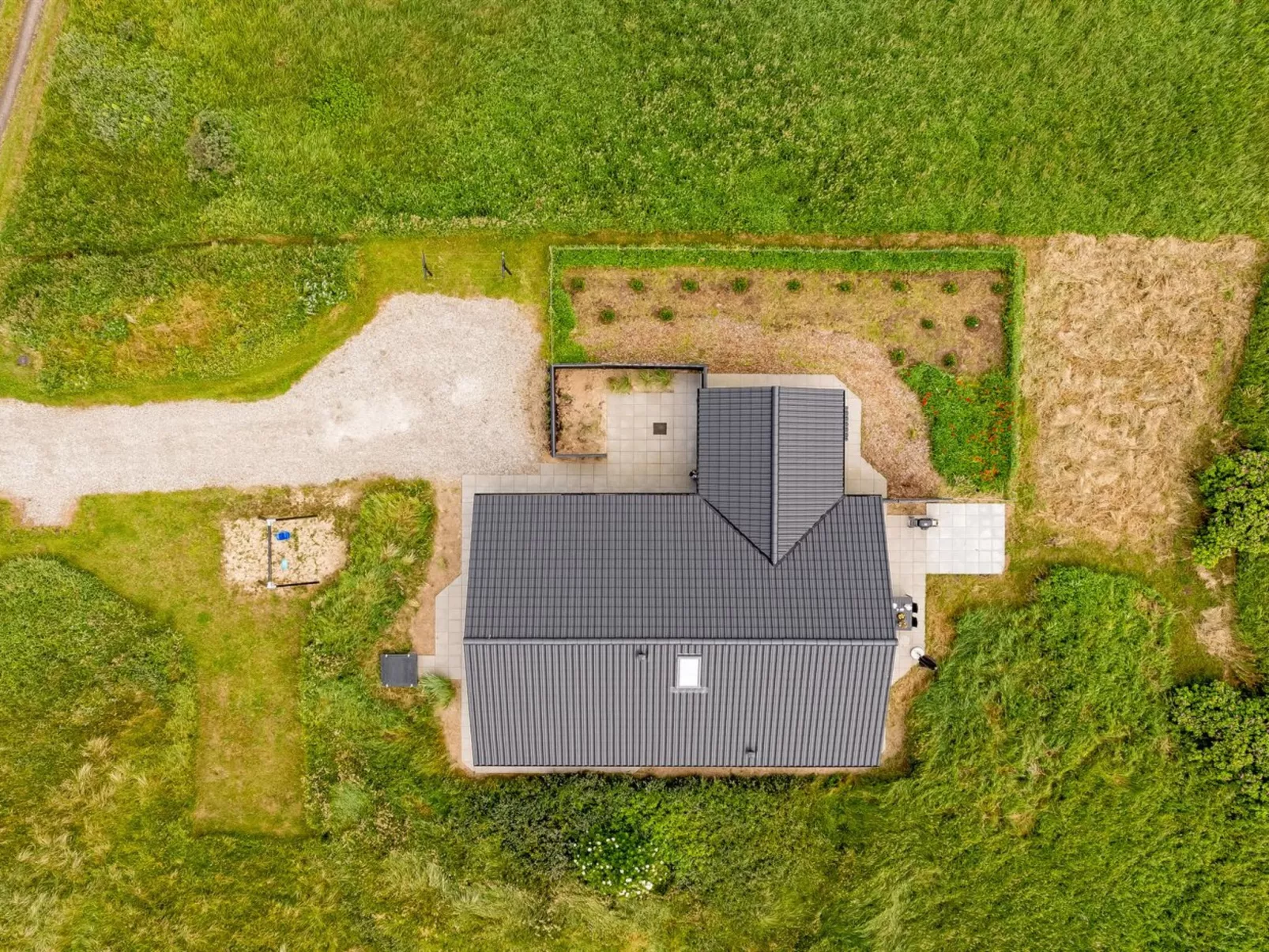 "Grith" - 1km from the sea