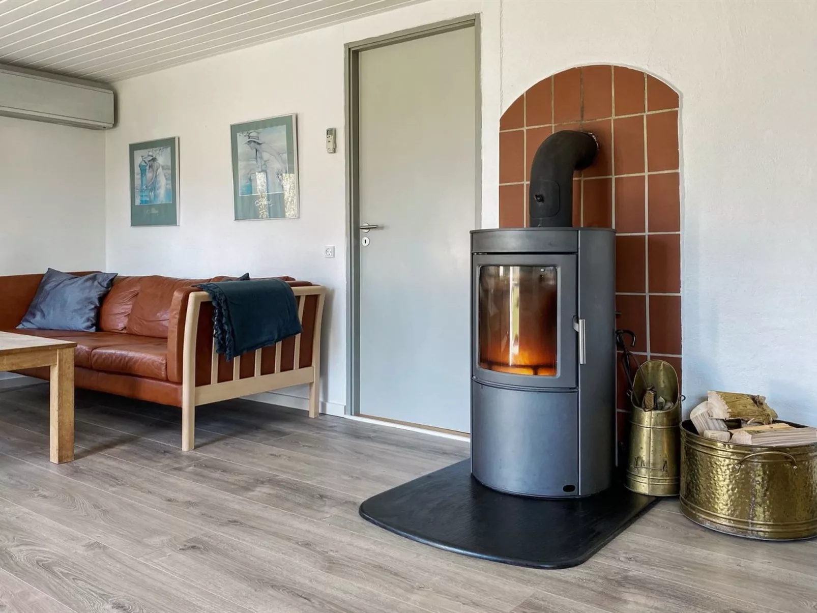 "Justine" - 600m from the sea