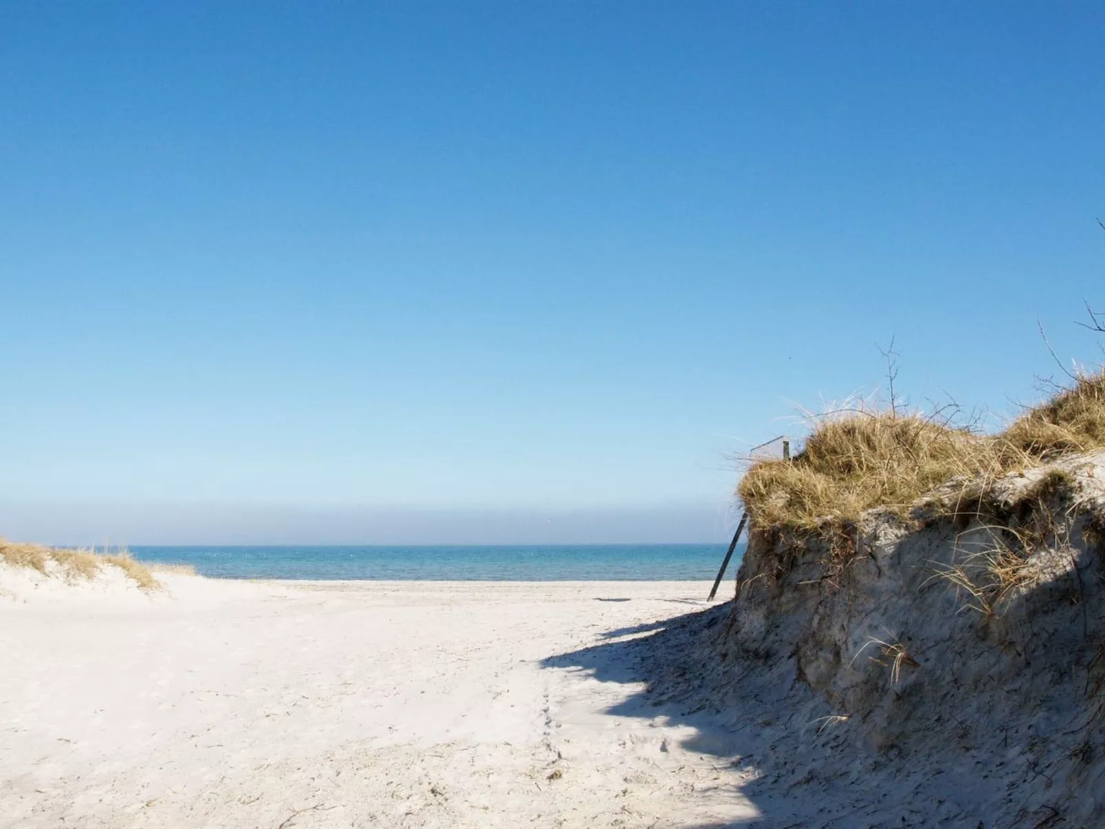 "Bergulv" - 75m from the sea