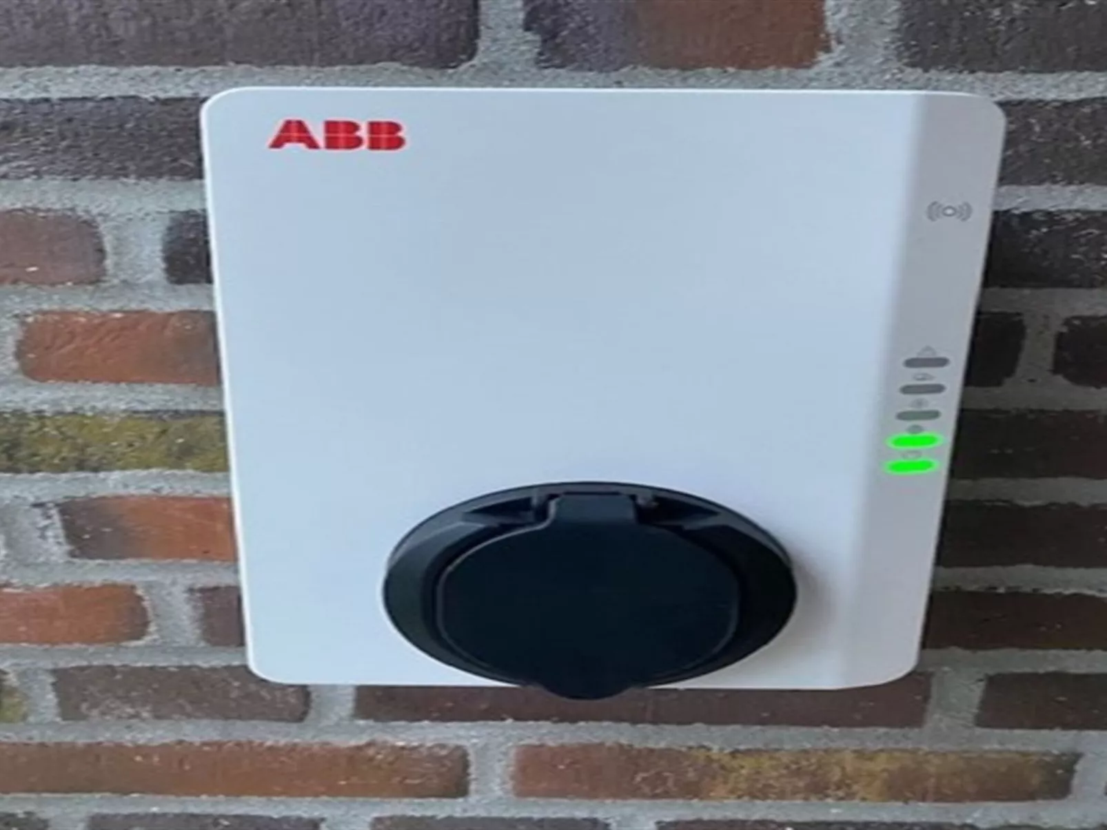 "Eylar" - 28km from the sea