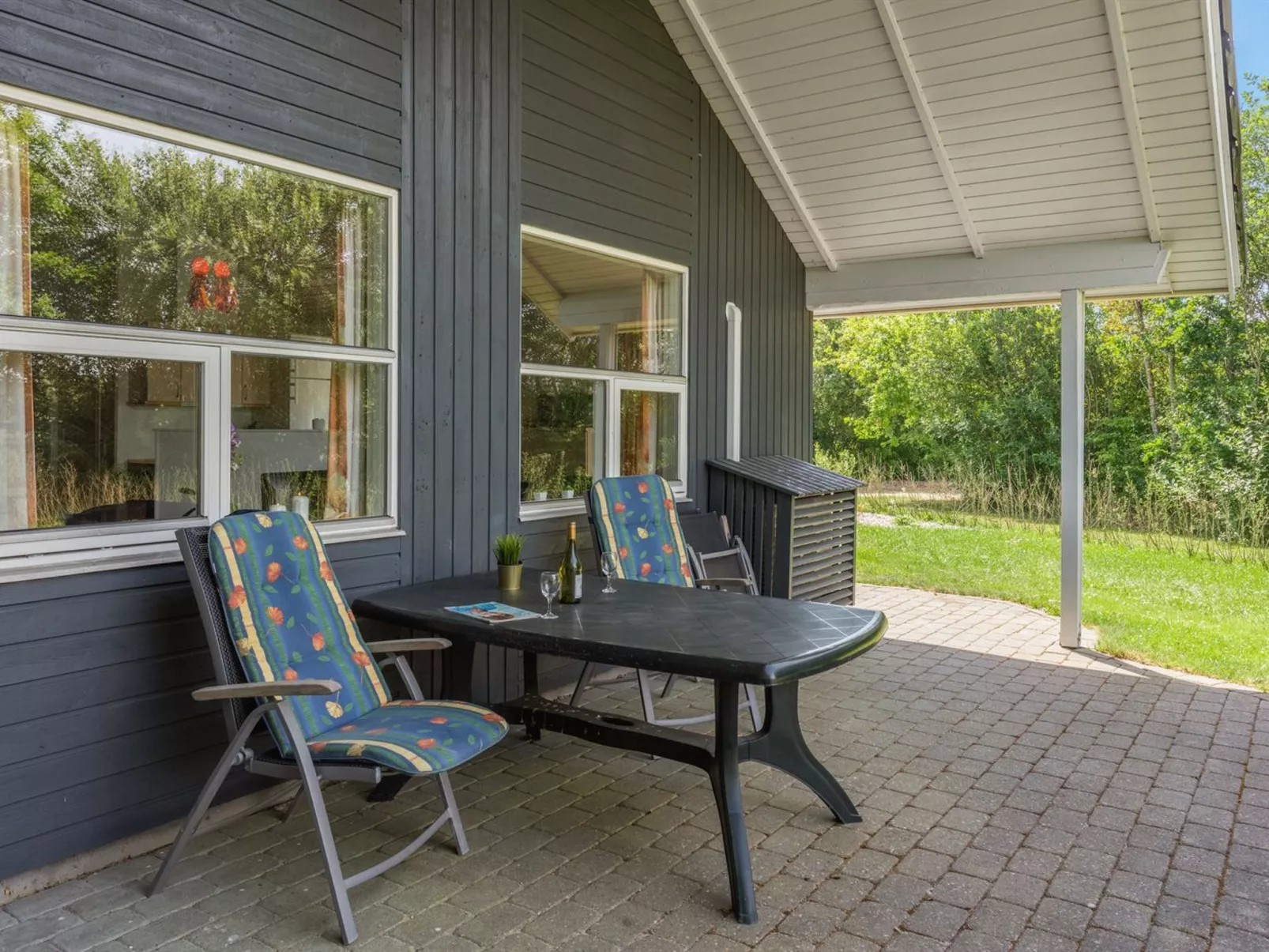 "Herlugh" - 1km to the fjord