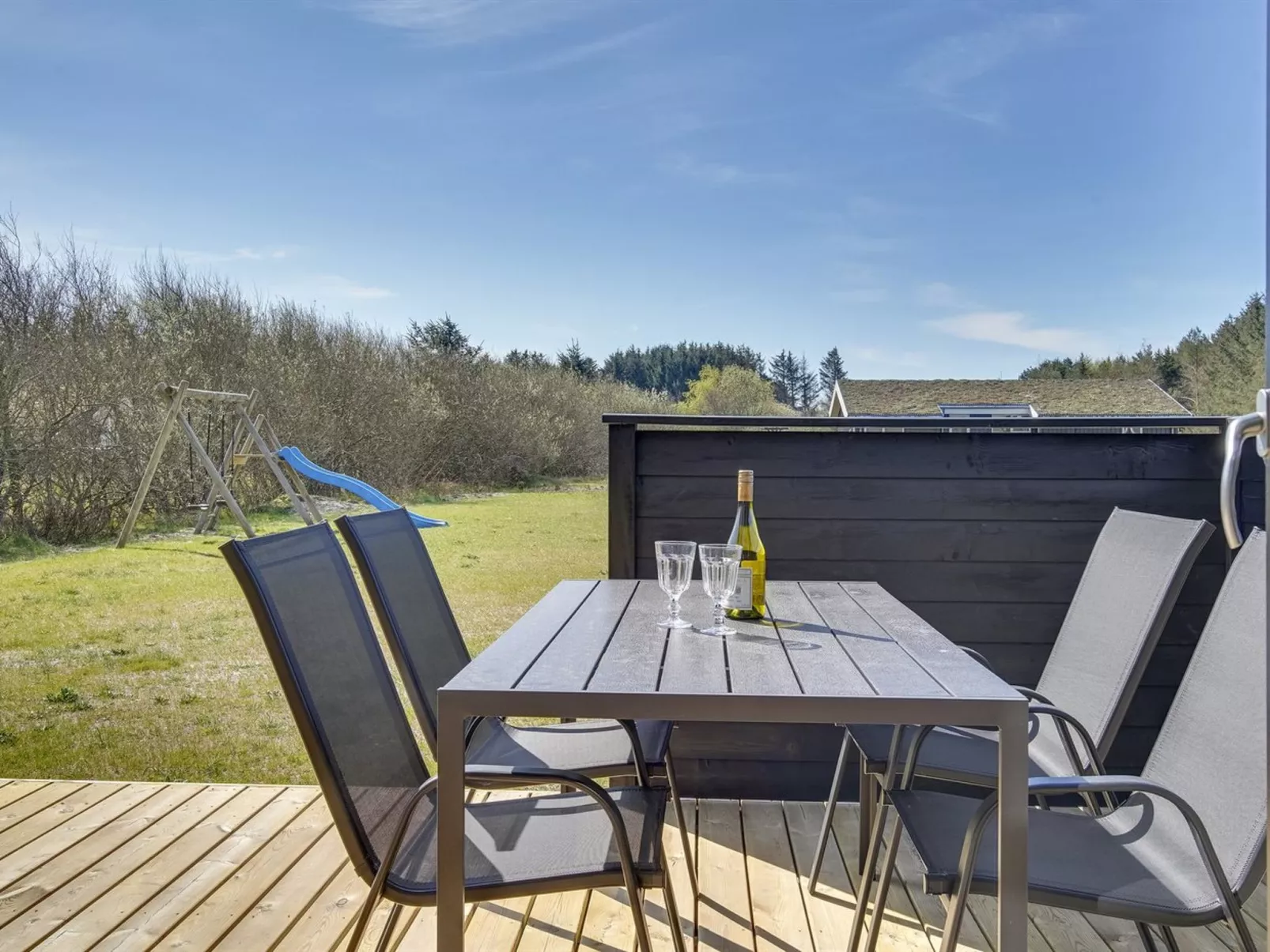 "Bentine" - 1.6km from the sea