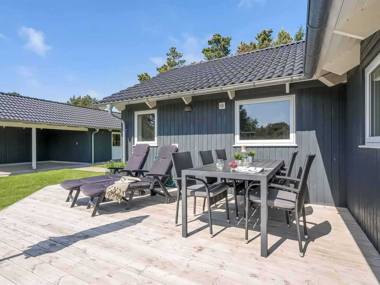 "Elina" - 600m from the sea