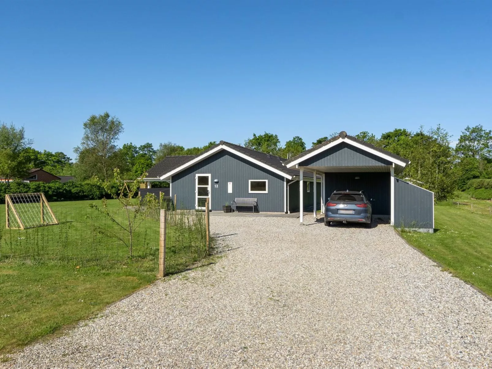 "Eicke" - 12km from the sea