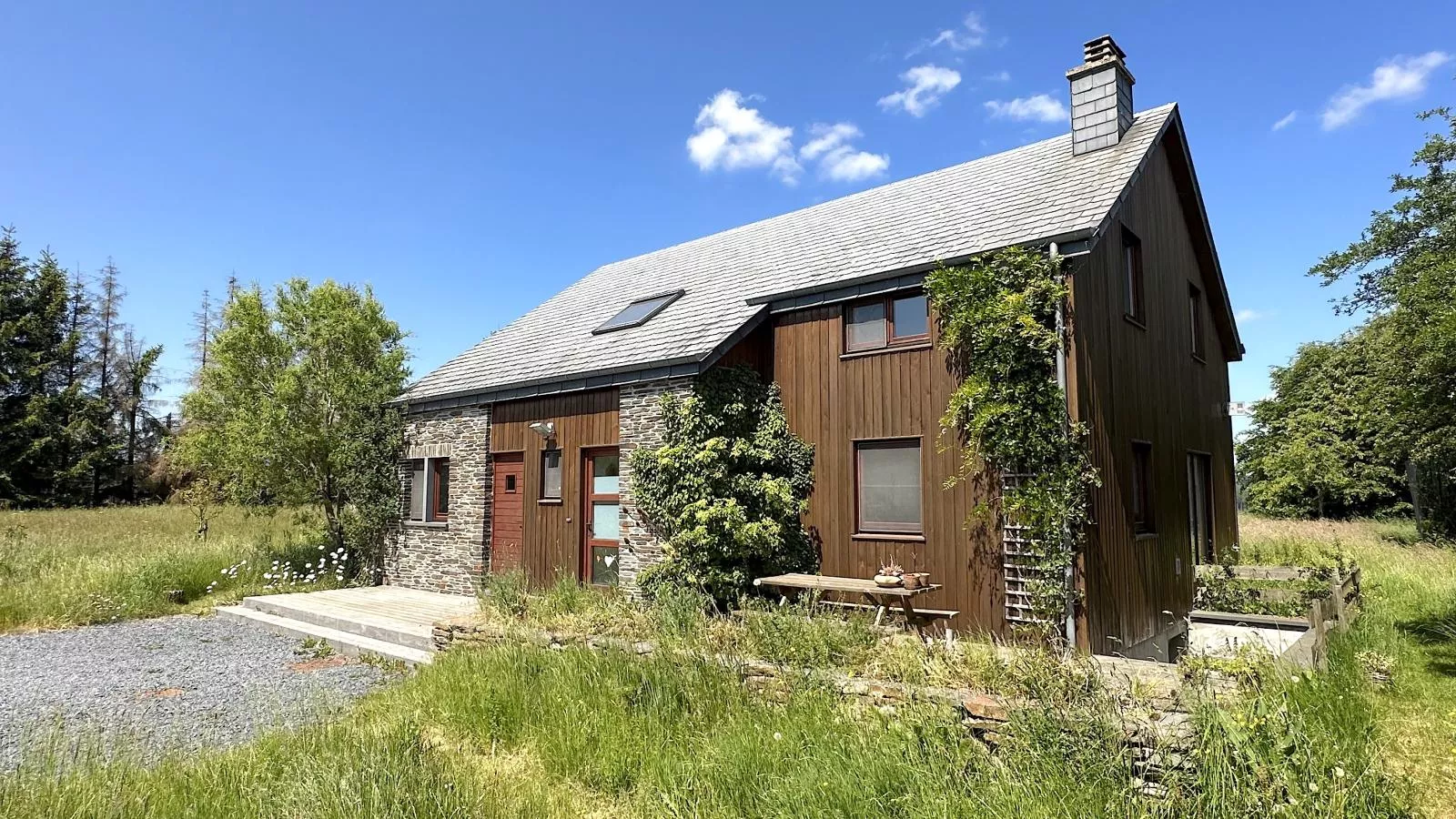Vakantiehuis Wilogne-Buitenkant zomer