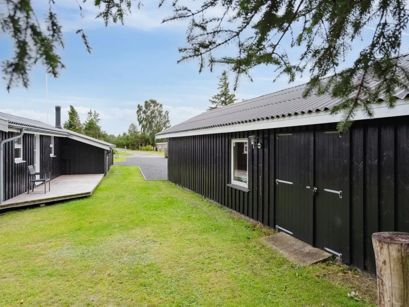 "Sylvi" - 750m from the sea