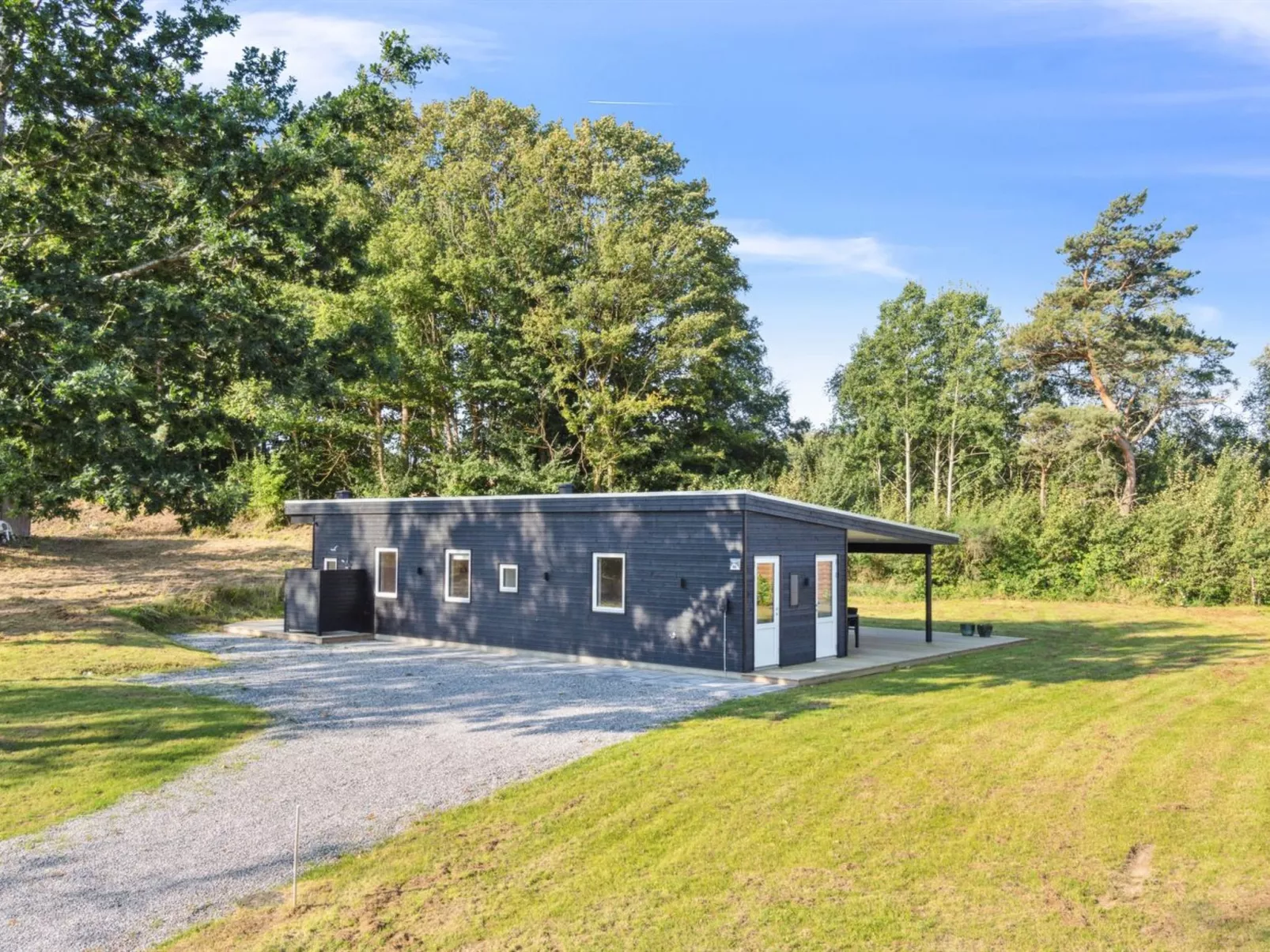 "Uma" - 1.5km from the sea