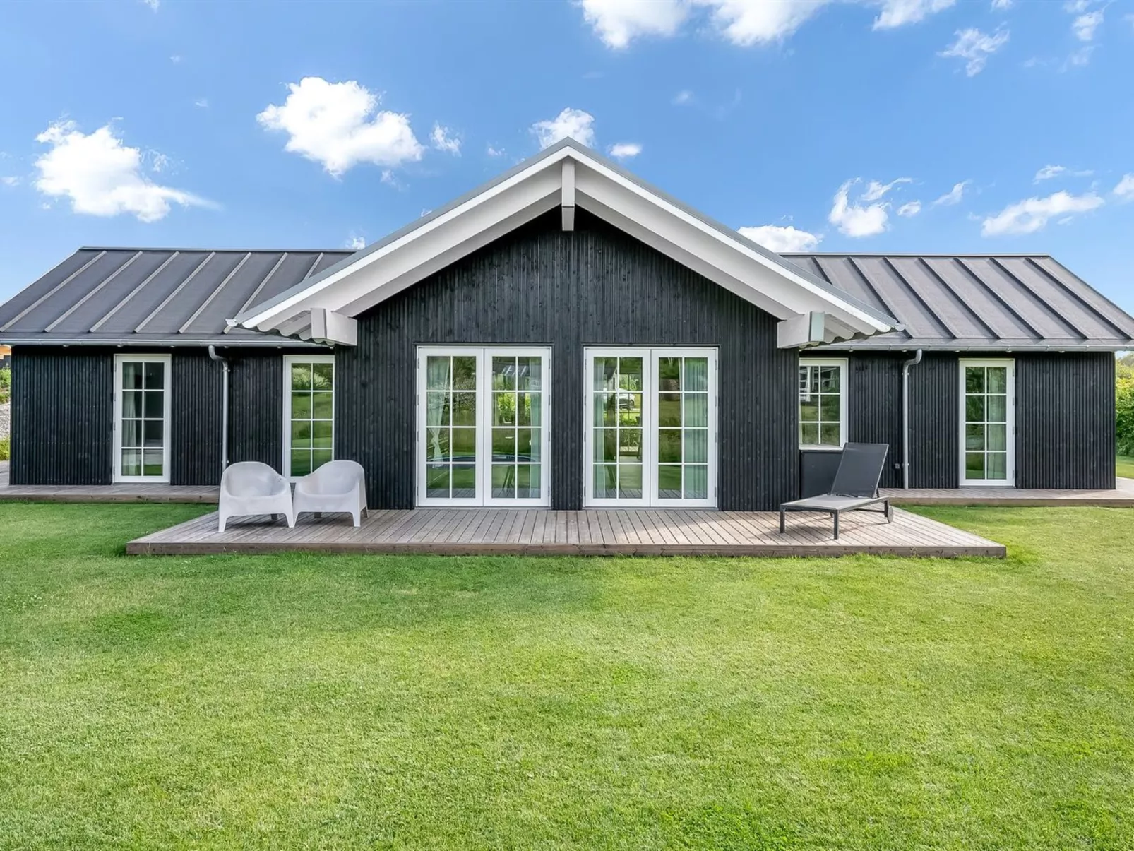 "Bryngeir" - 750m from the sea