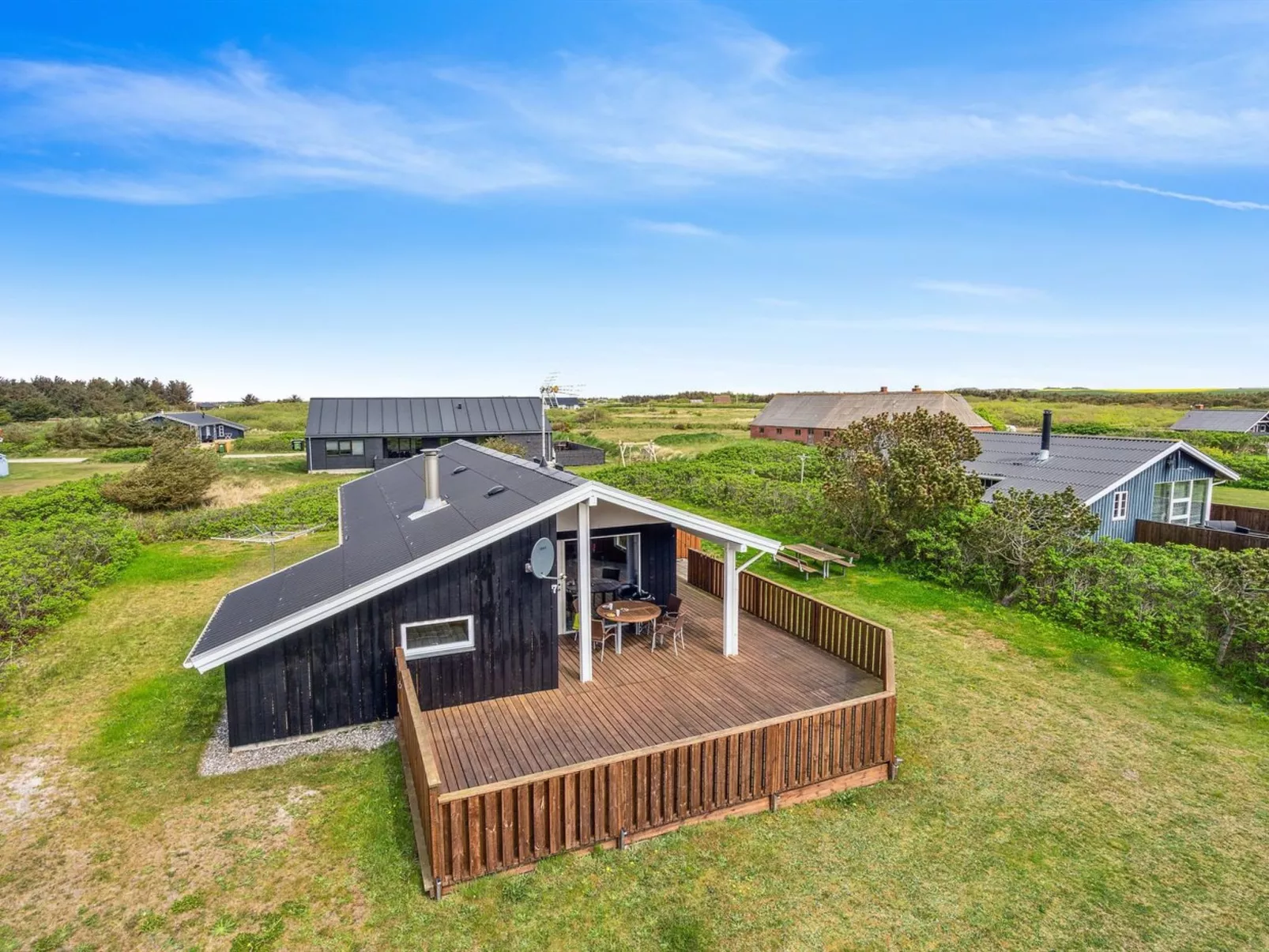 "Wolter" - 700m from the sea