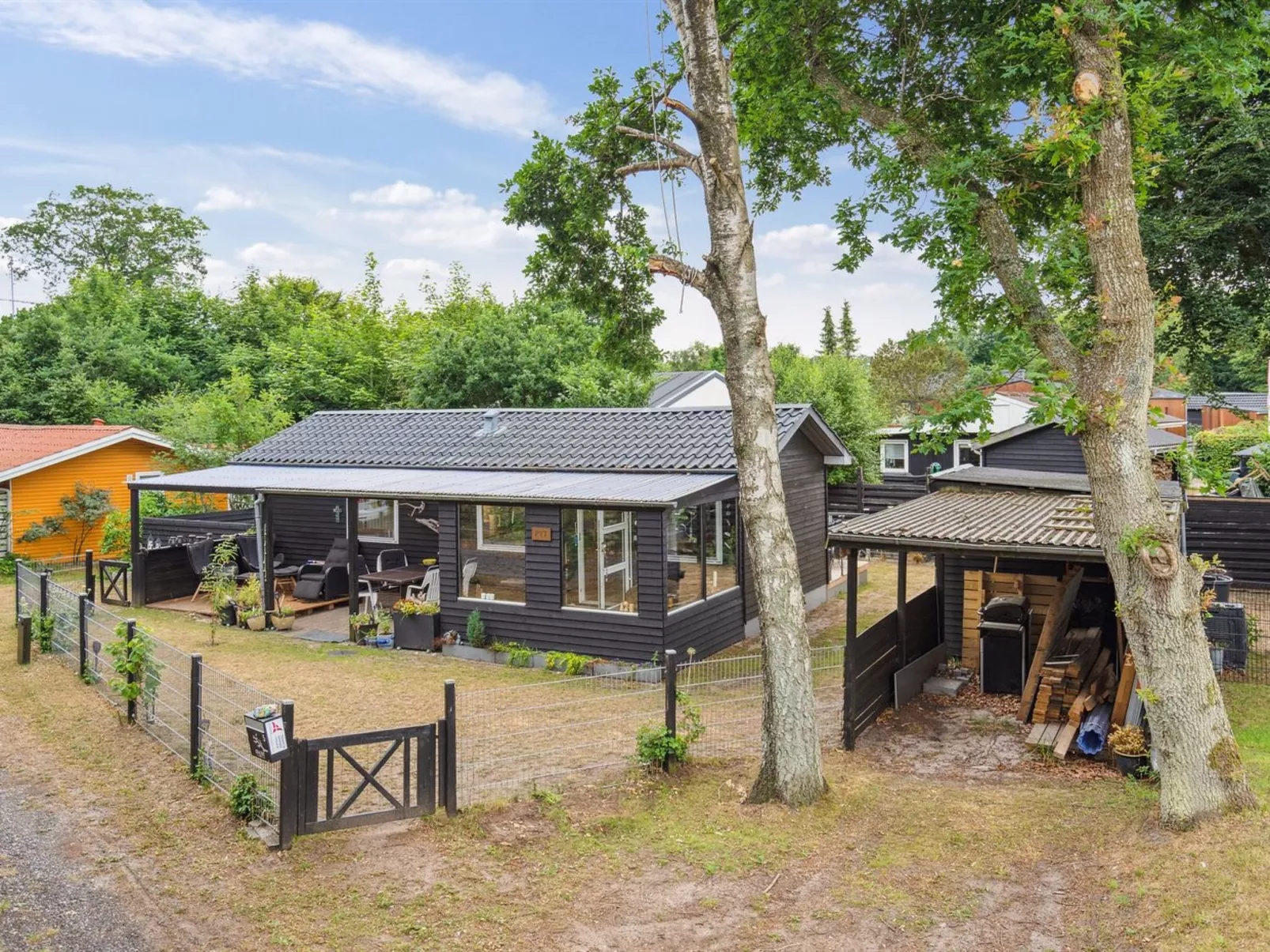 "Tjarven" - 300m from the sea