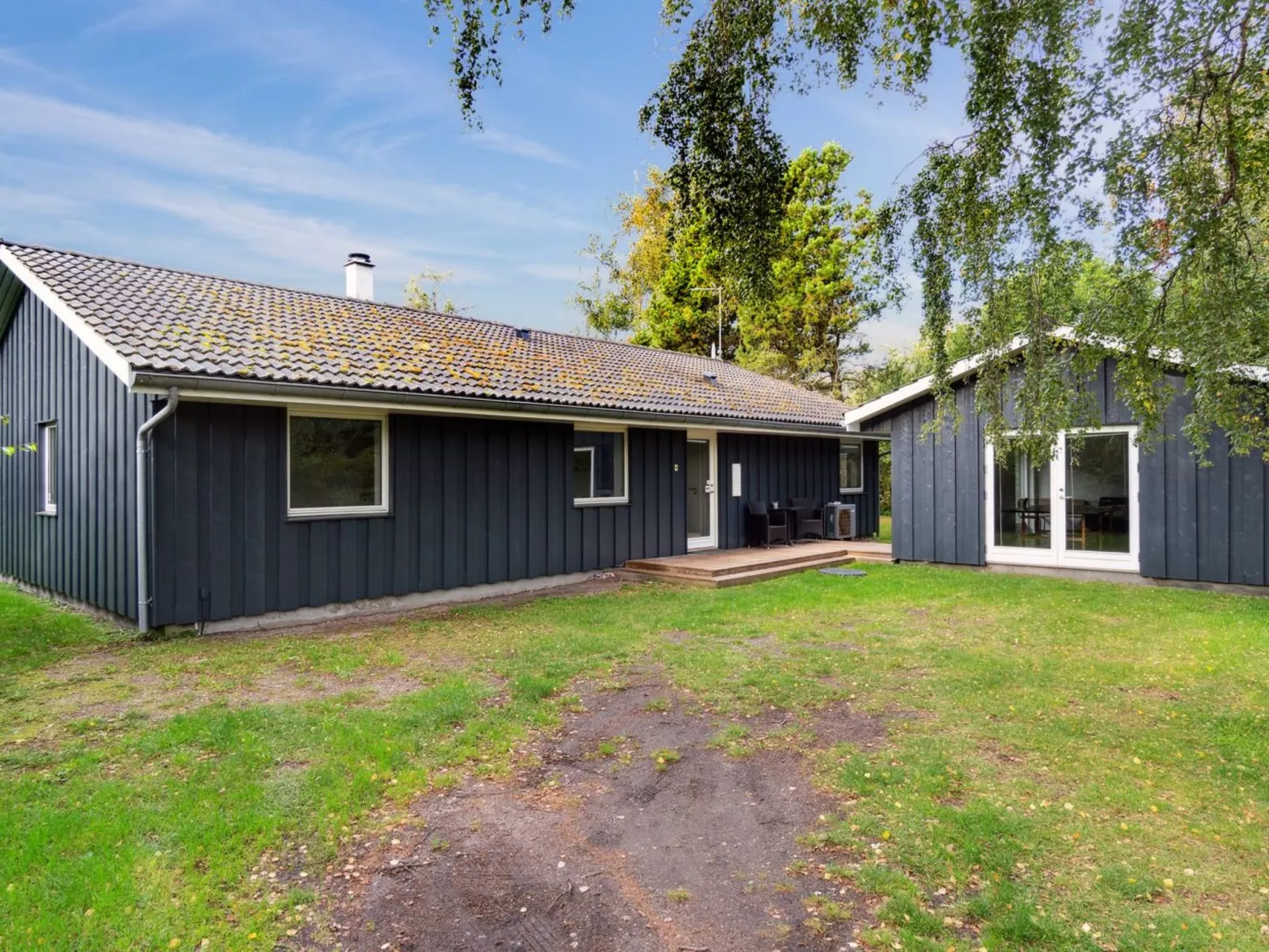 "Josina" - 675m from the sea