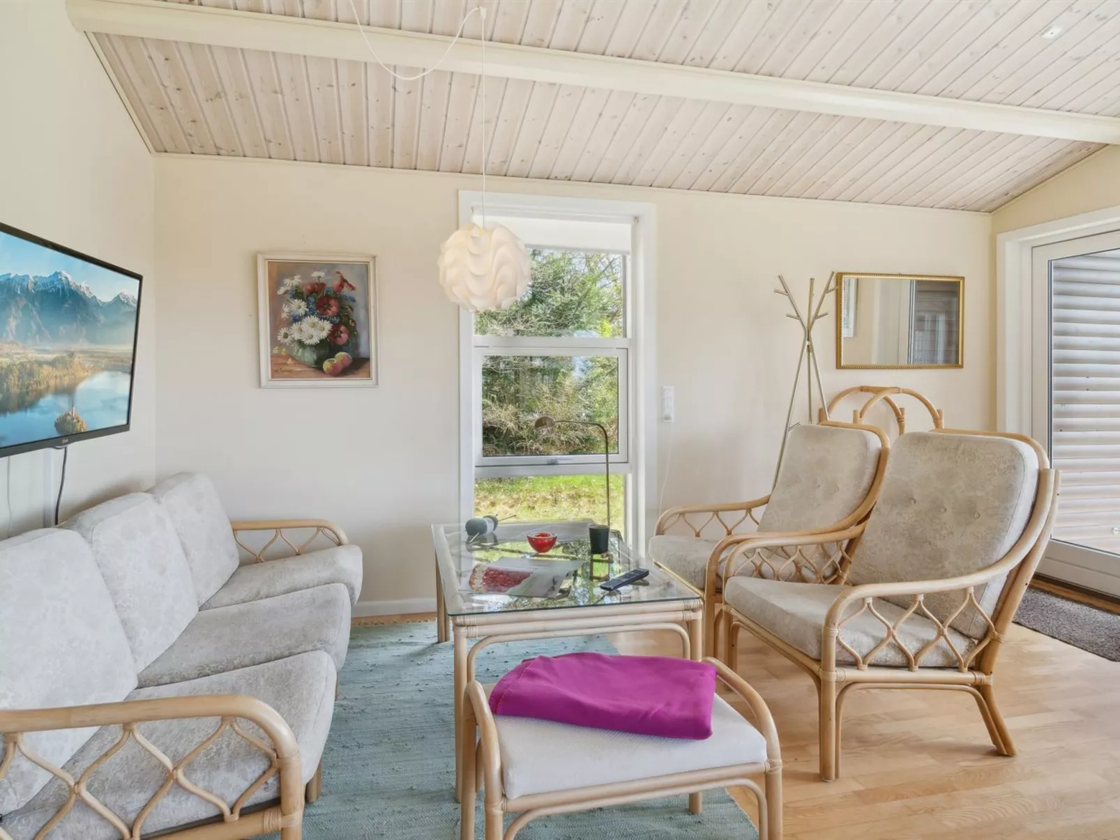 "Enita" - 350m from the sea