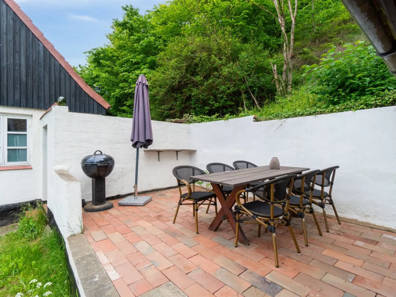 "Scarlet" - 5m from the sea