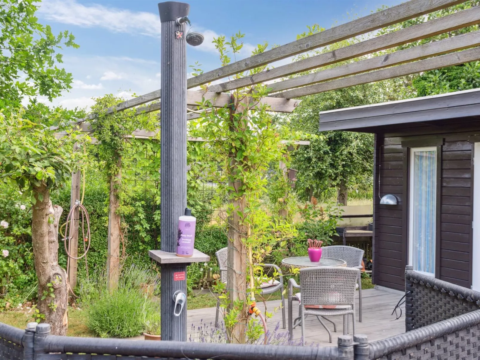 "Holmwith" - 200m from the sea