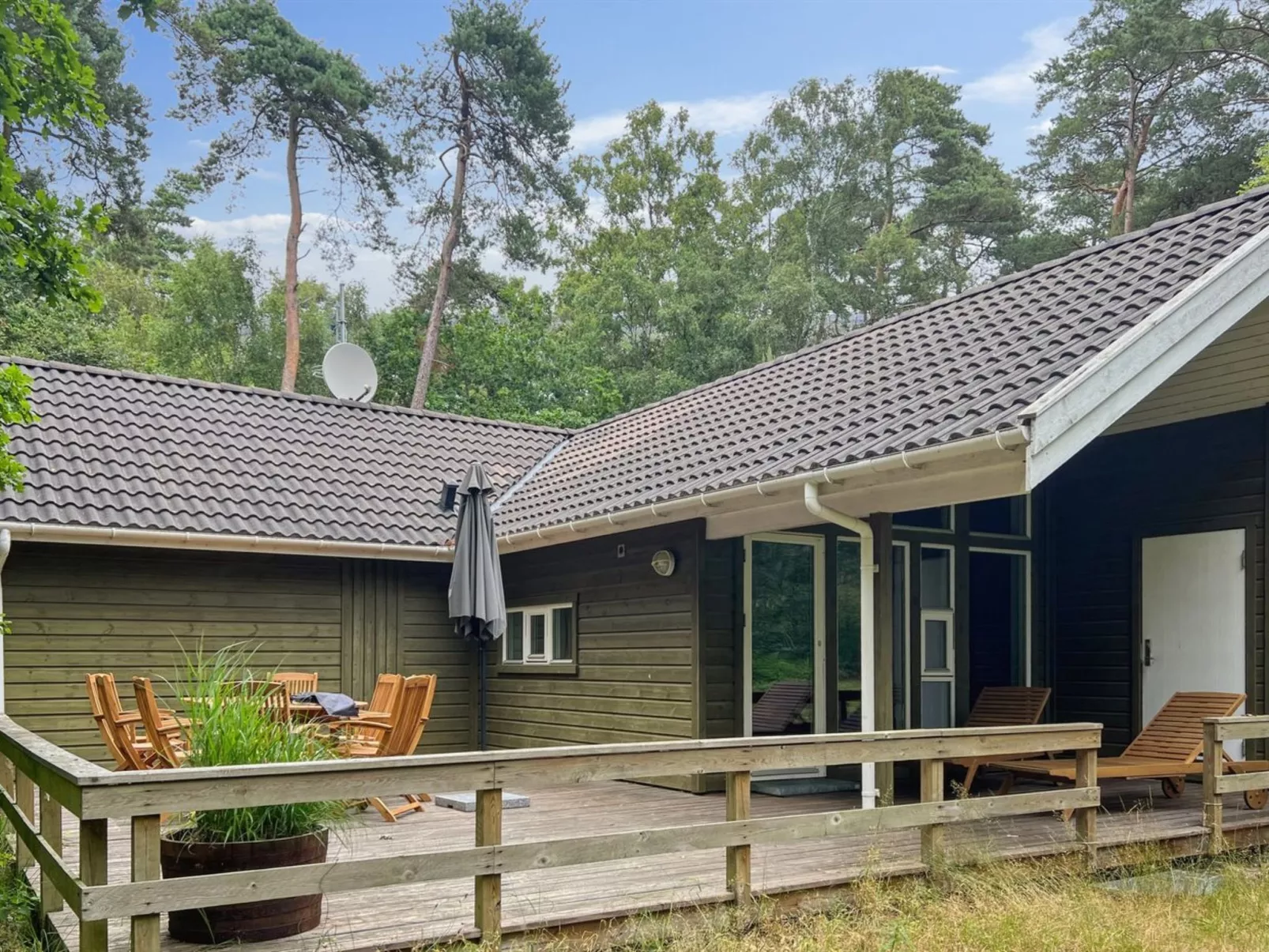 "Ellynor" - 600m from the sea