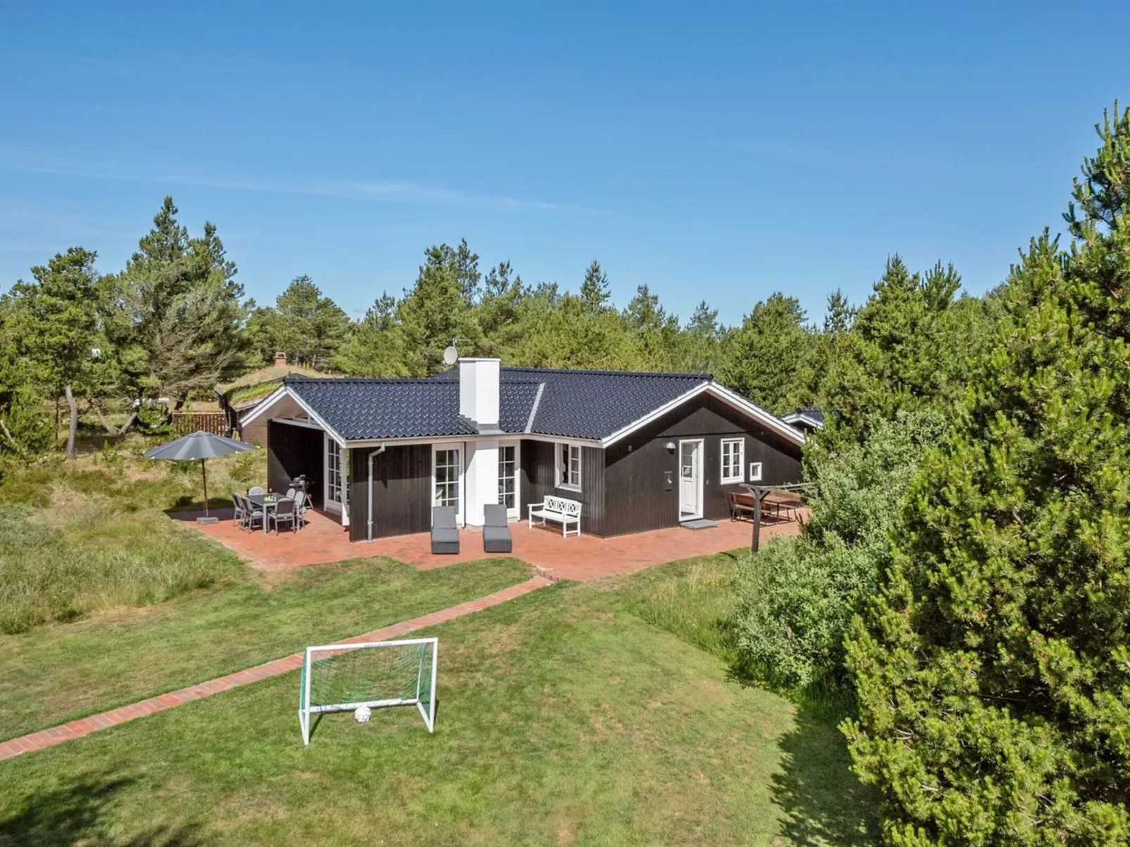 "Raili" - 1.5km from the sea