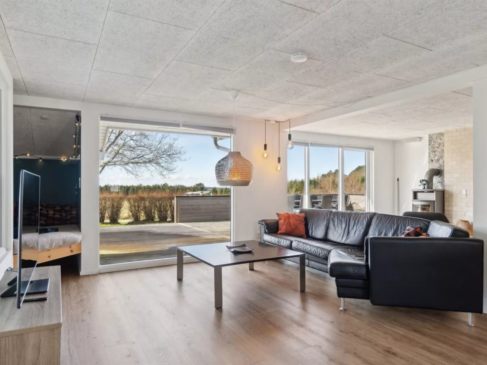 "Neele" - 800m from the sea