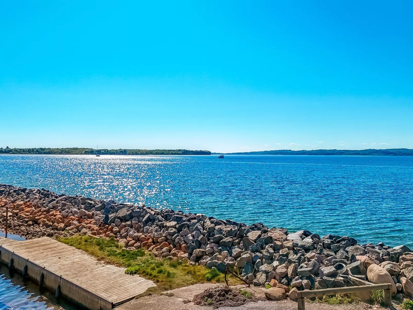 "Ethly" - 10m from the sea-Buiten