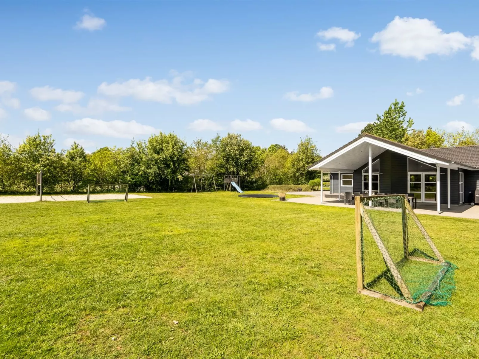 "Ahto" - 600m to the fjord