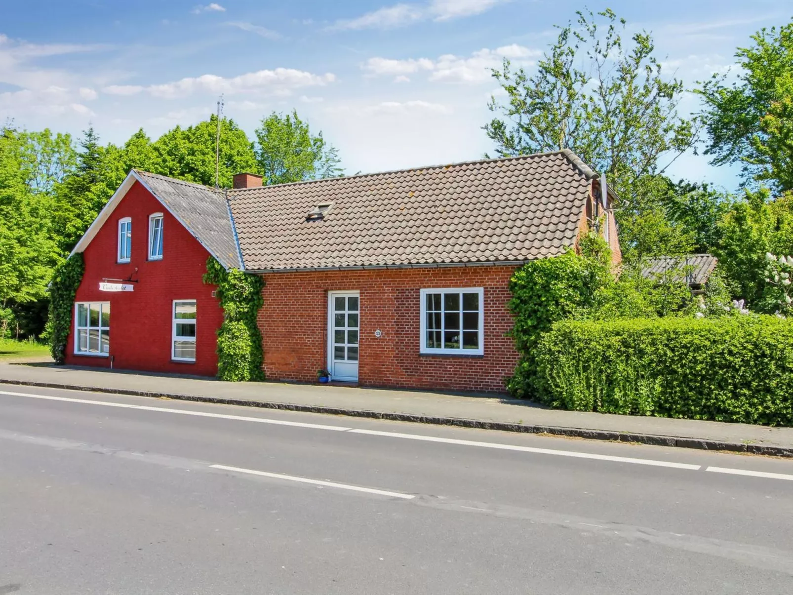 "Kiri" - 24km from the sea