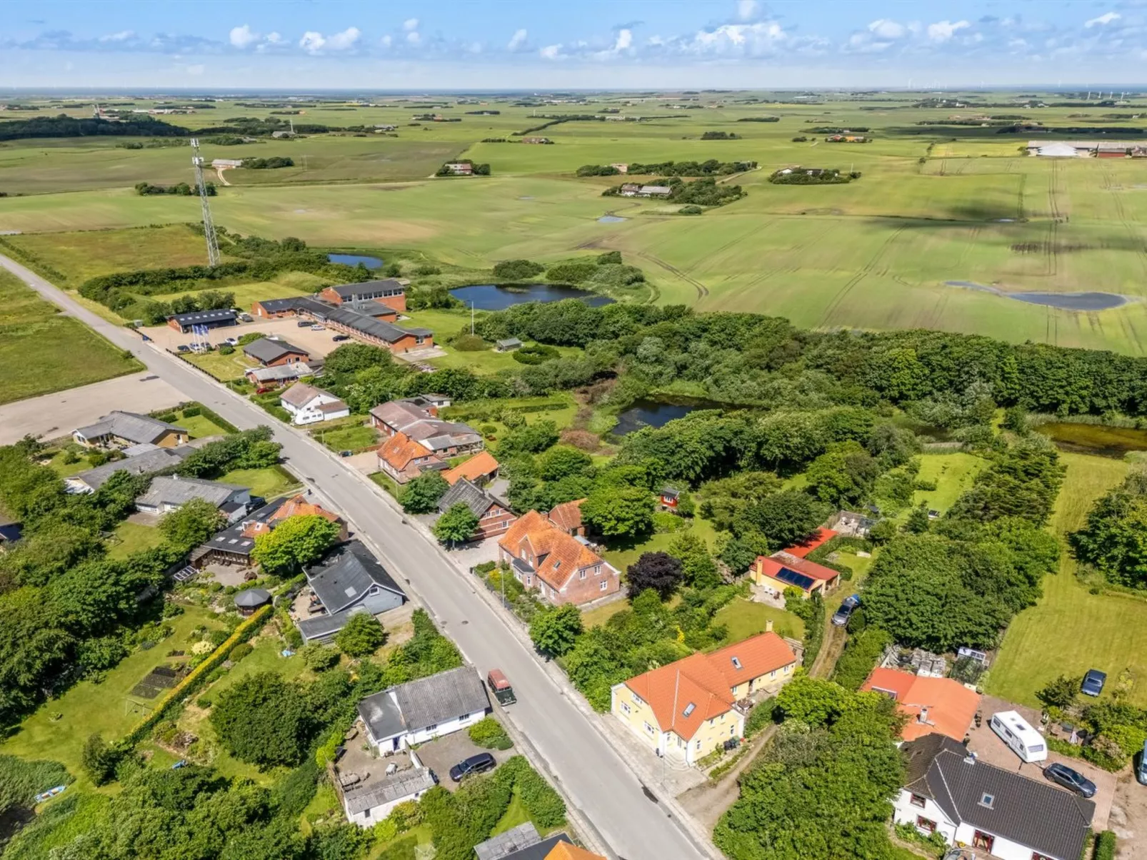 "Kjeld" - 6km from the sea