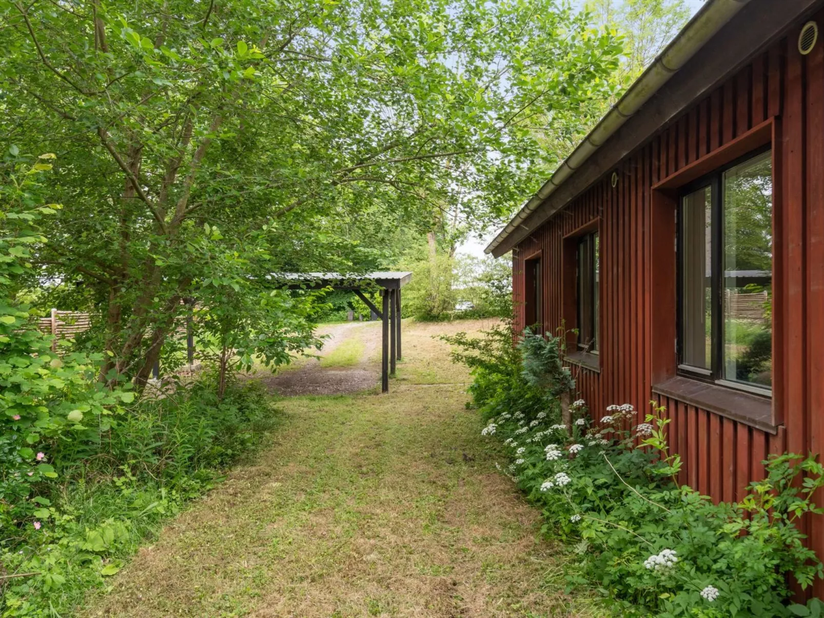 "Biergh" - 250m from the sea