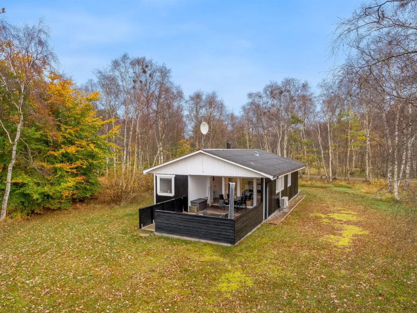 "Lonneke" - 800m from the sea