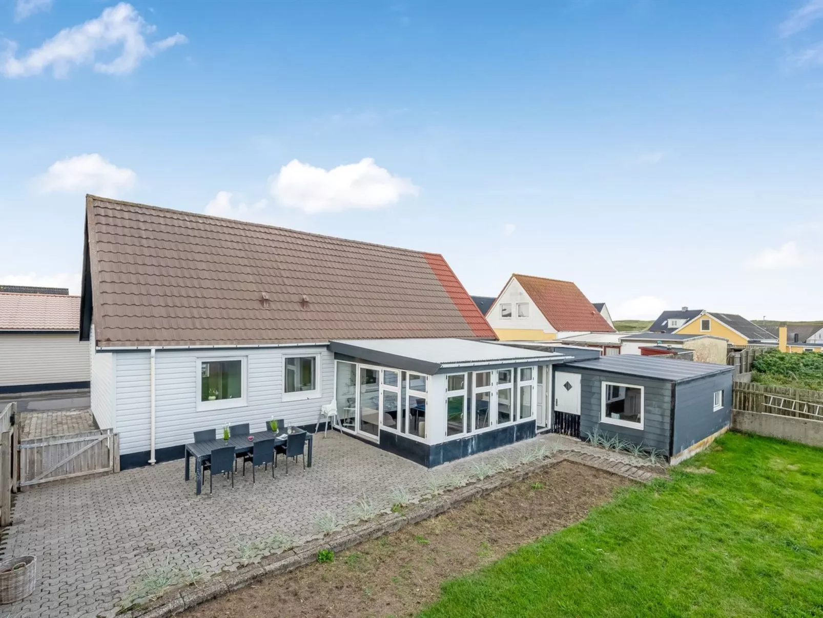 "Darja" - 300m from the sea