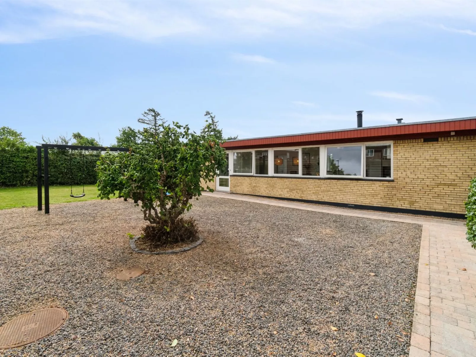 "Simon" - 1km from the sea